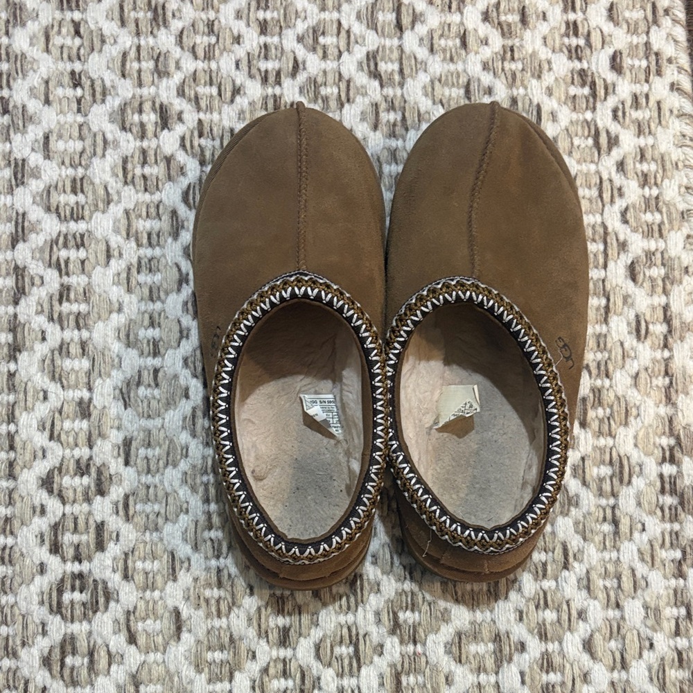 Ugg Tasman slippers